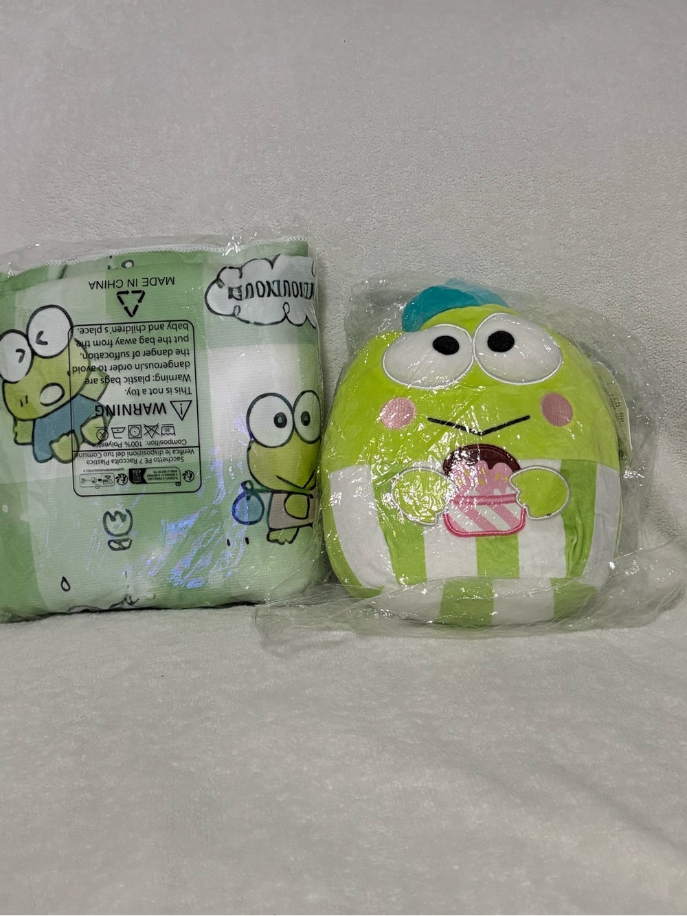 Keroppi Bundle #4 - Squishmallow & Beach Towel